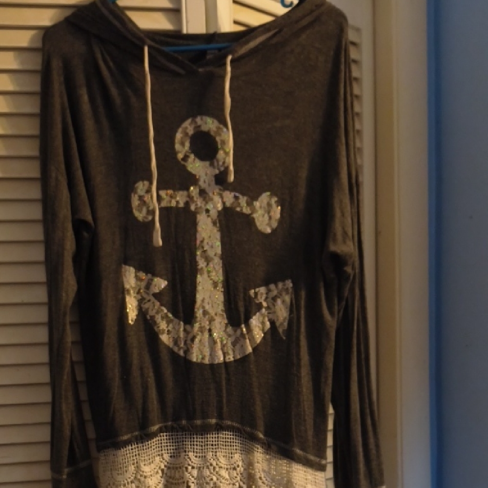 Vanity Gray Long Sleeve Top with Anchor Design